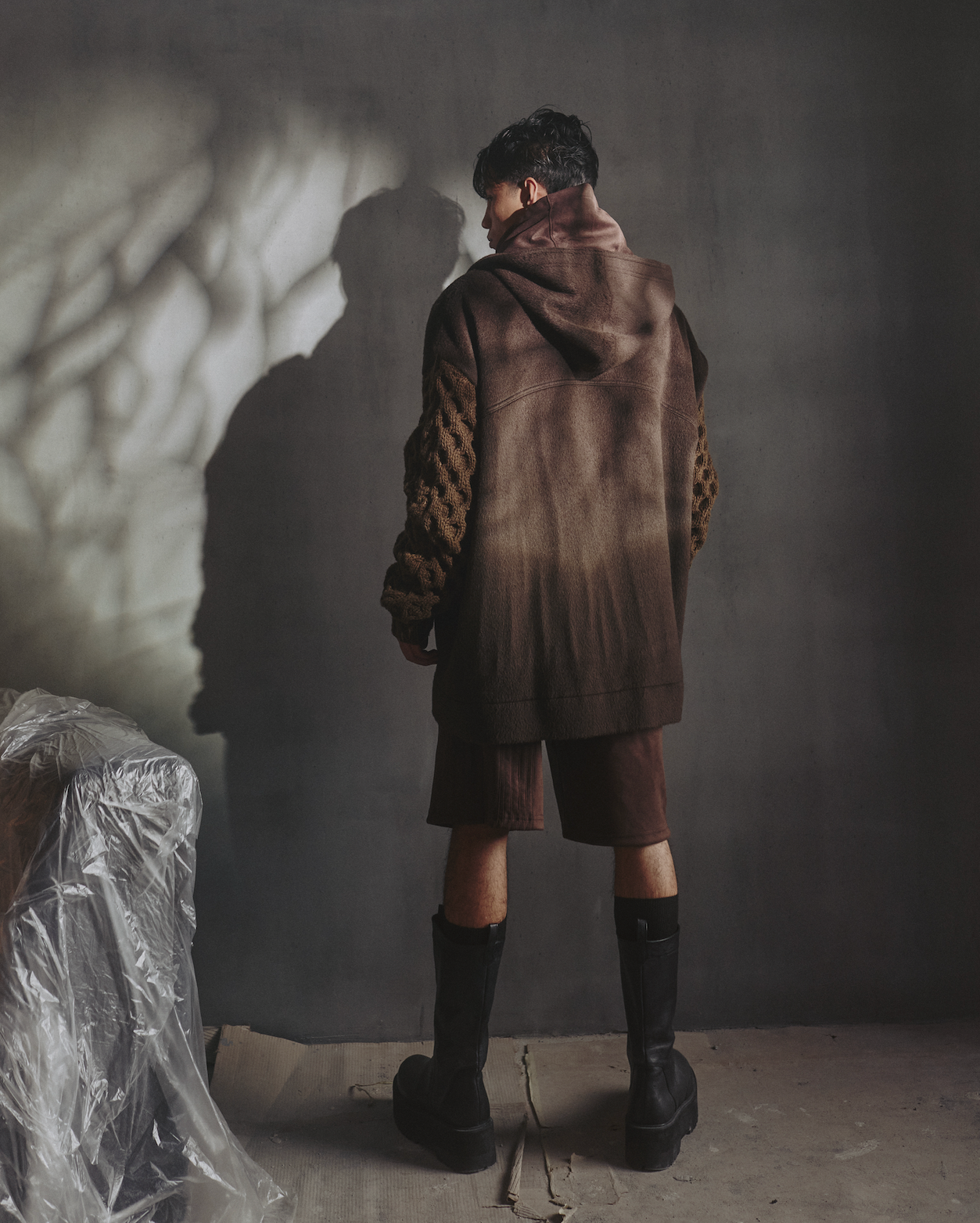 SWEATER WOOL HOOD (BROCHES)